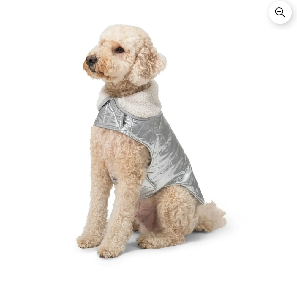 7th & Hudson Silver Quilted Puffer Dog Jacket. Size Large.